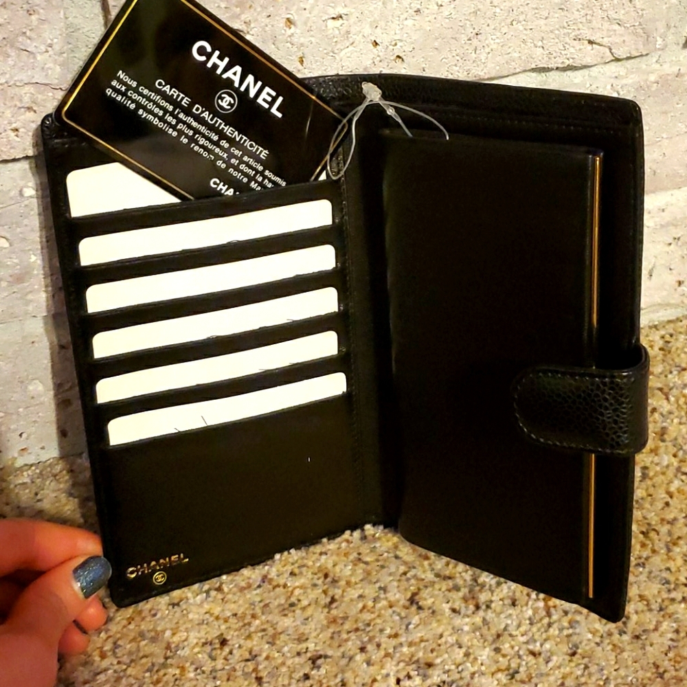 Chanel wallet